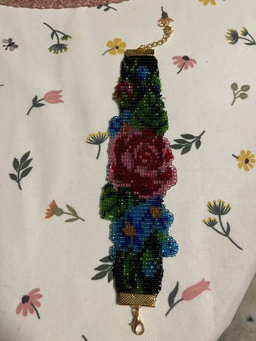 Brațare din margele