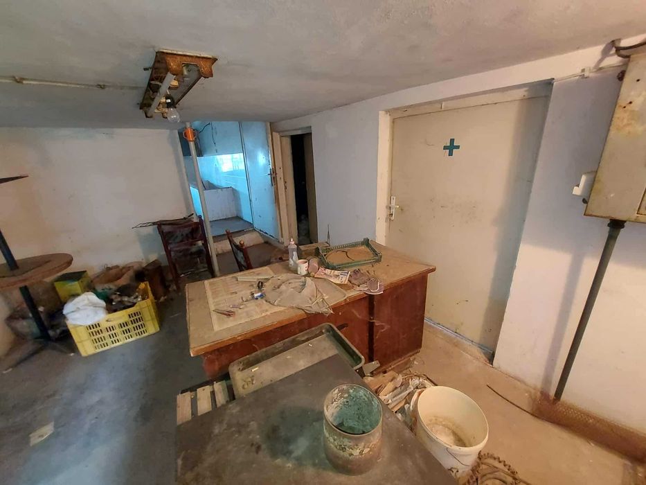 Продава се Промишлена сграда в с. Момино, Област Търговище - 570 кв.м за 188 €/кв.м - Снимка #11