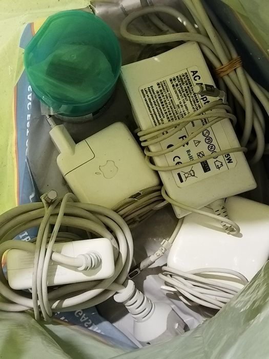 Laptopuri iPad-uri și video proiectoare