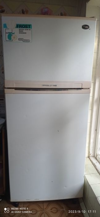 Holodilnik.   Sotiladi.  Srochno