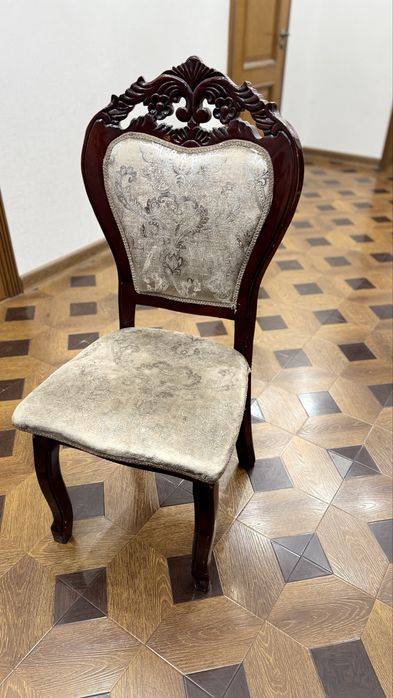 Продам стулья для гостиной.