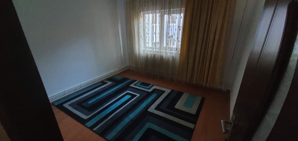 Inchiriez apartament 2 camere foarte ingrijit
