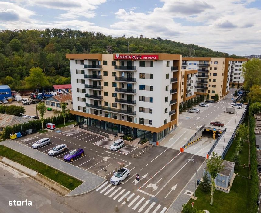 Spatiu comercial de inchiriat - pozitie excelenta - la strada