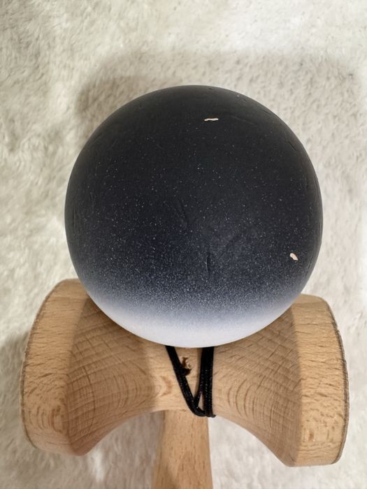 Kendama Originala X, Big Cups V3, Rubber Grip cu Cupe Mari, Ata 55 cm,