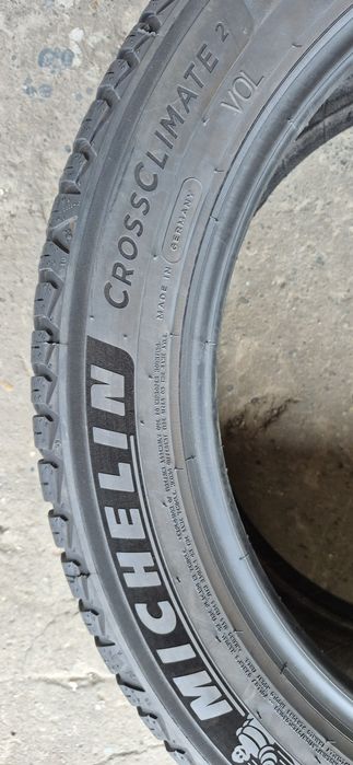 4 anvelope M+S Michelin,fata 235/50/19,spate 255/45/19.Pretul este pe bucata
