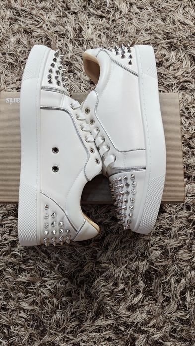 Adidași Christina Louboutin Spike Albi