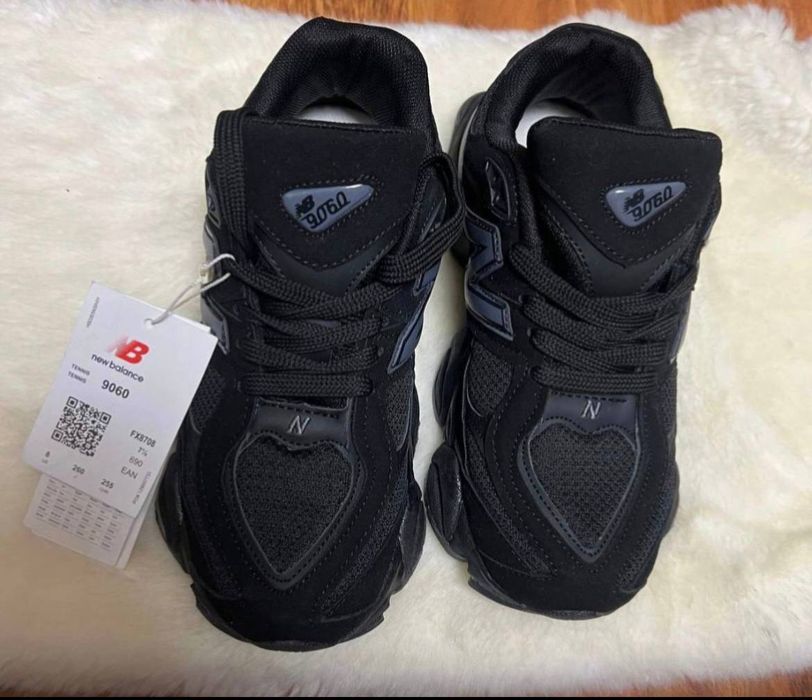 Adidași  NB 9060