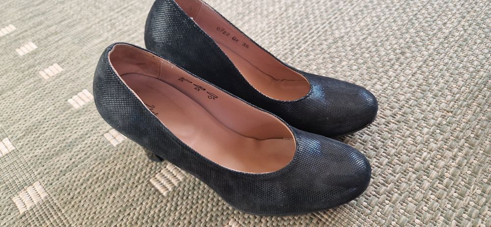 Pantofi dama din piele cu model si toc