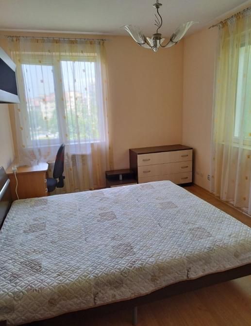 Дава се под наем Тристаен апартамент в София, Студентски град - 80 кв.м за 700 € - Снимка #2