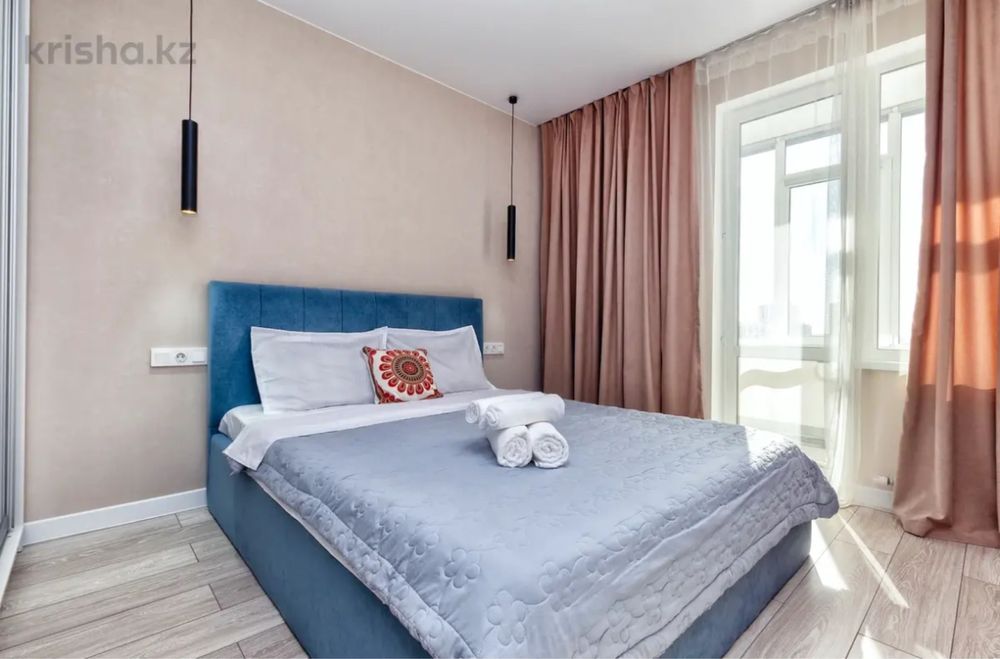 Сдам 2х ком квартиру посуточно