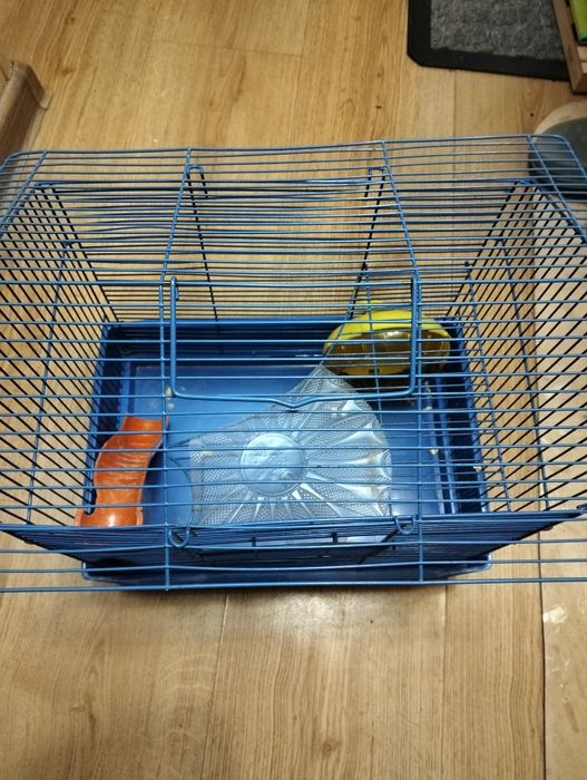 Продам клетку для хомяка