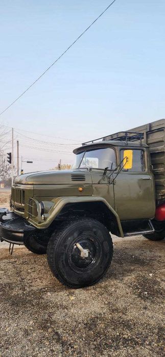 Zil 131 sotiladi
