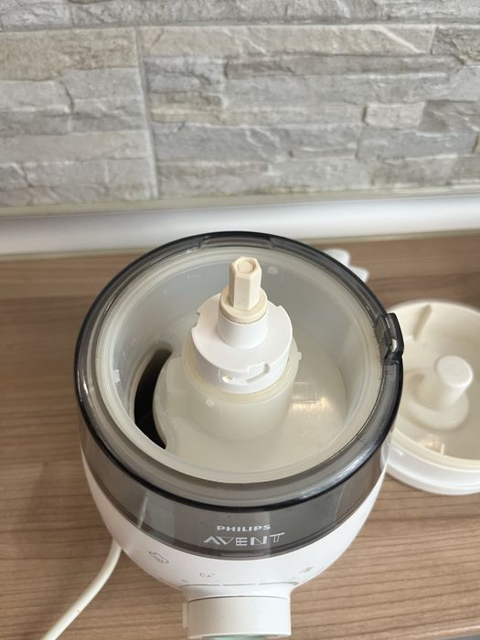 Уредът е Philips Avent 4-в-1