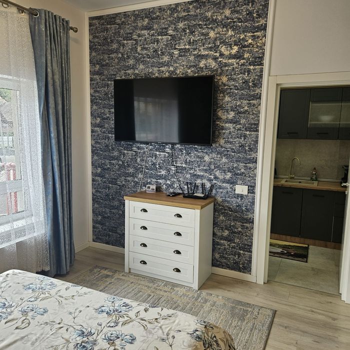 Proprietar inchiriez garsoniera parter ansamblu rezidential 420 euro