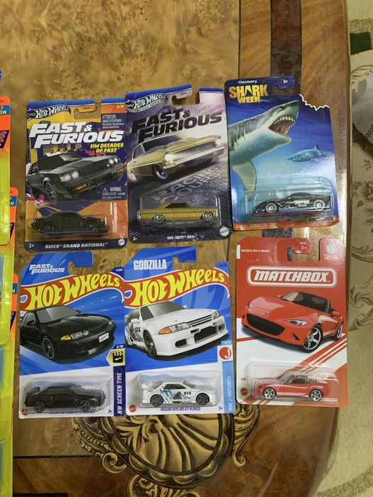 Масштабные модели автомобилей 1:64 hot wheels