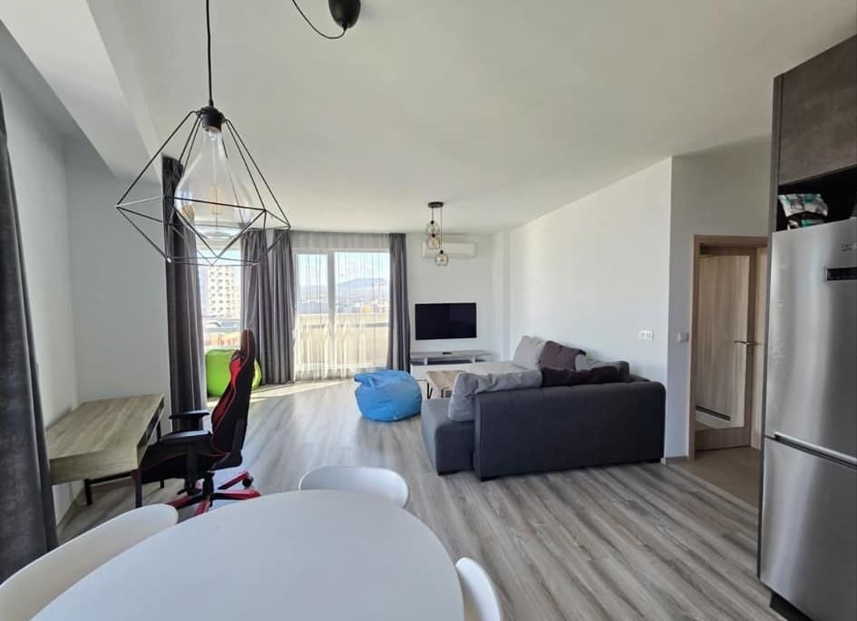 Дава се под наем Двустаен апартамент в София, Студентски град - 90 кв.м за 850 € - Снимка #1