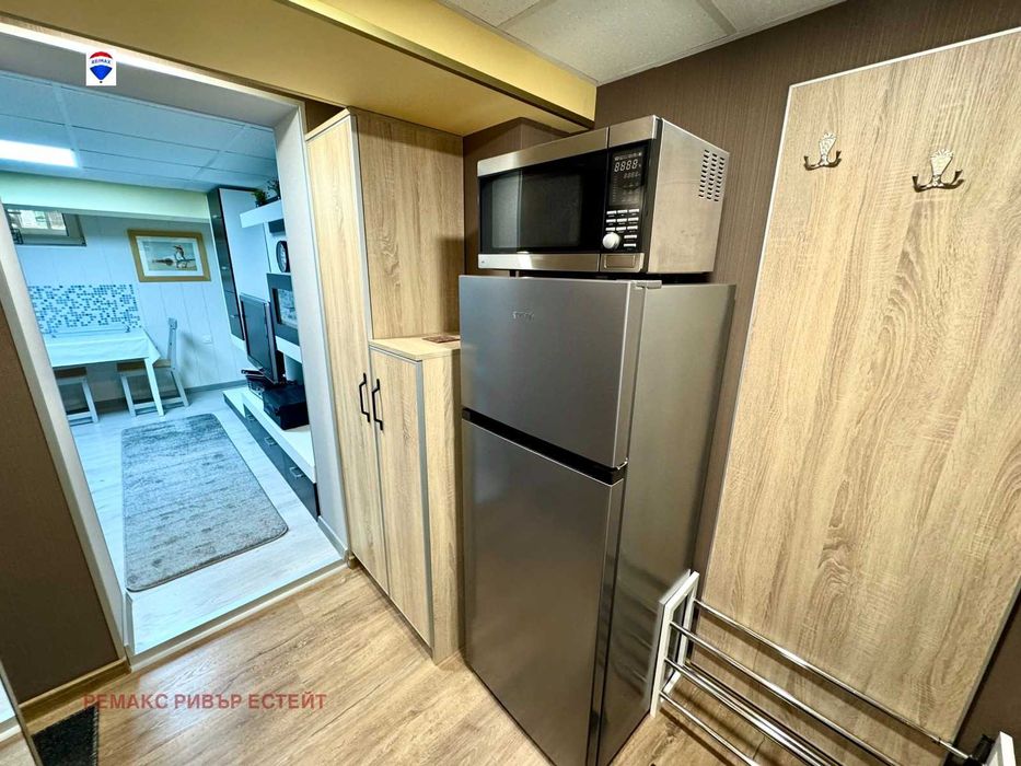 Дава се под наем Едностаен апартамент в Русе, Център - 16 кв.м за 204 € - Снимка #5