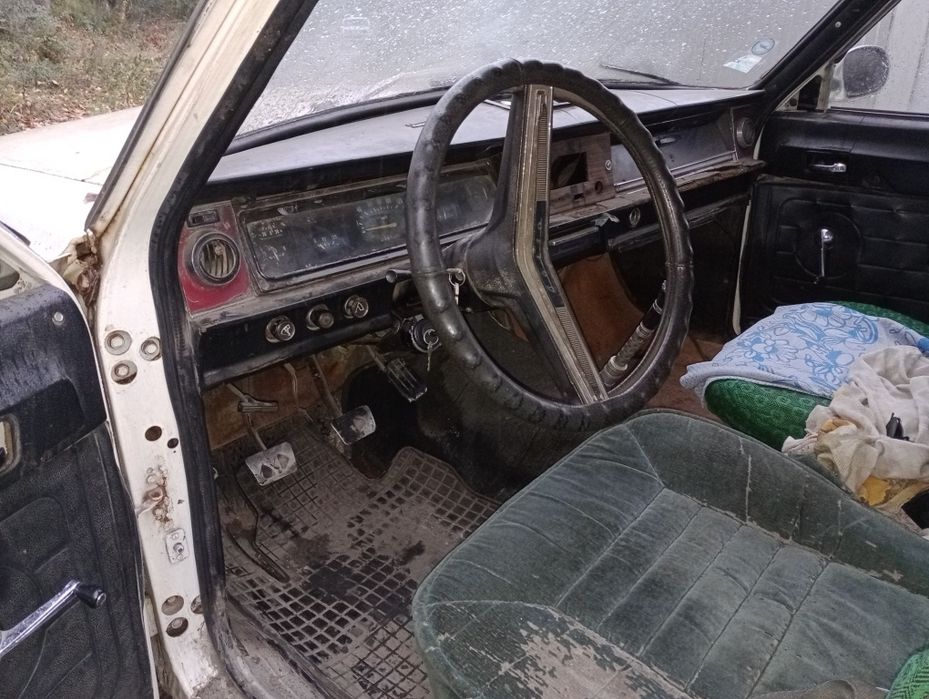 Продам Волга 2403 универсал 1986г месте с прицепом