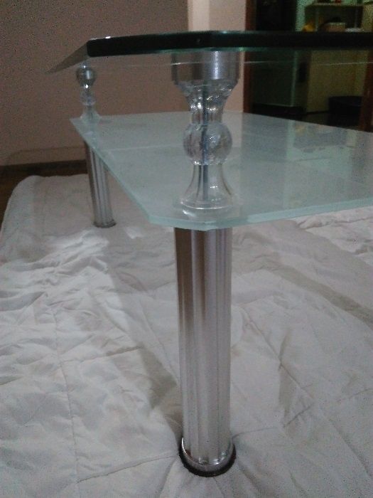 Маса за хол/трапезария