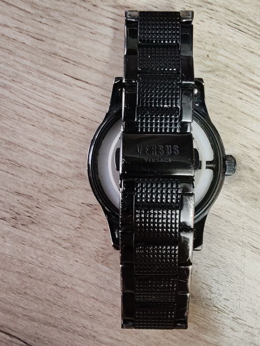 Versace versus ceas