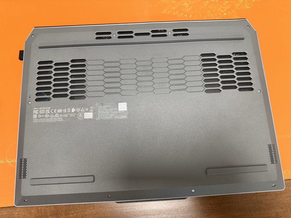 Lenovo LOQ 15IRX9 cu procesor
Intel Core i7-13650HX pana la 4.9GHz, 15.6"
Full HD, IPS, 144Hz, 24GB DDR5, 512GB SSD,
NVIDIA GeForce RTX 3050 6GB GDDR6
