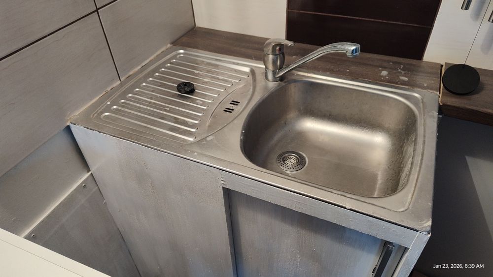 Chiuveta corp robinet bucătărie