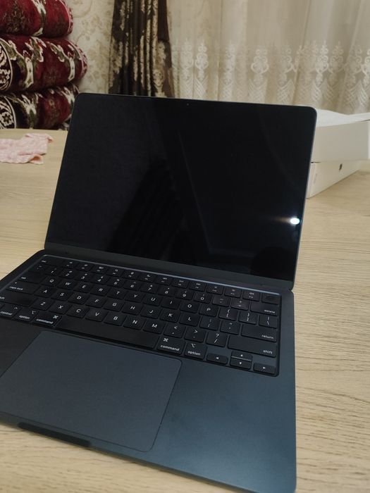 MacBook Air M2 8/256