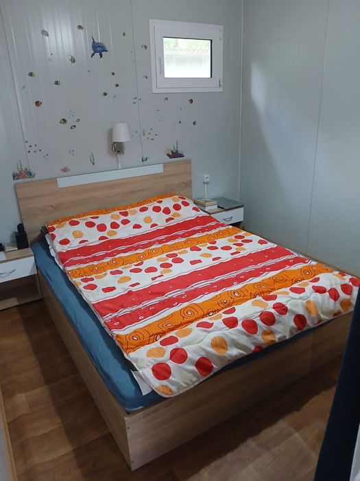 Продавам бунгало