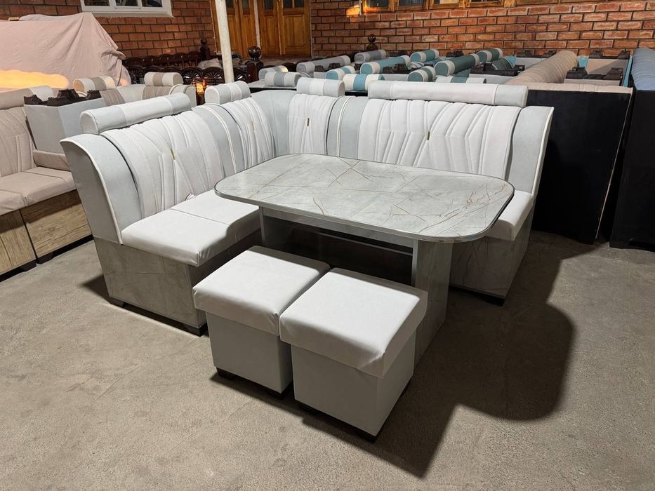 Продаётся кухонный уголок