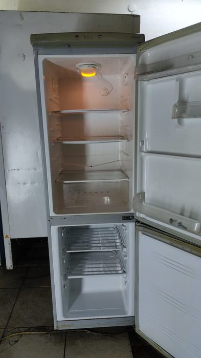 Продам холодильник