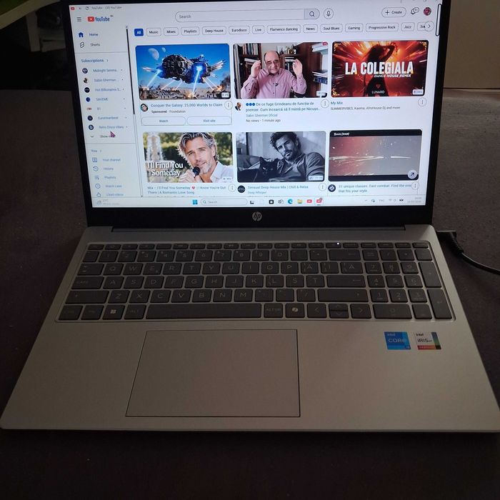 Laptop HP 15-fd | Ecran 15.6" Full HD | Procesor Intel Core | Subțire și Ușor