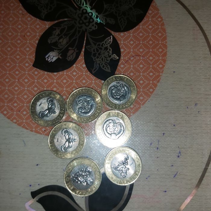Продаю юбилейные монеты Казахстана. 10000 за каждую.