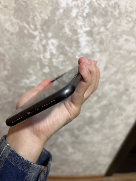 продам iphone 11,в хорошем состоянии