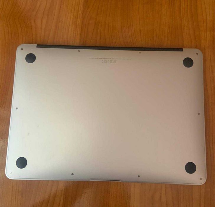Macbook Air 13 inch 2017 - Stare Foarte Buna
