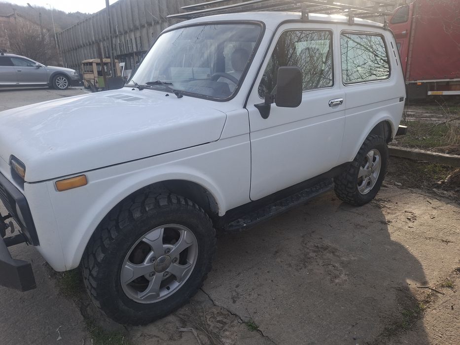 Lada niva 2006  1.7