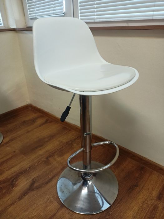 Бар столове – комплект от 4 бр. в много добро състояние