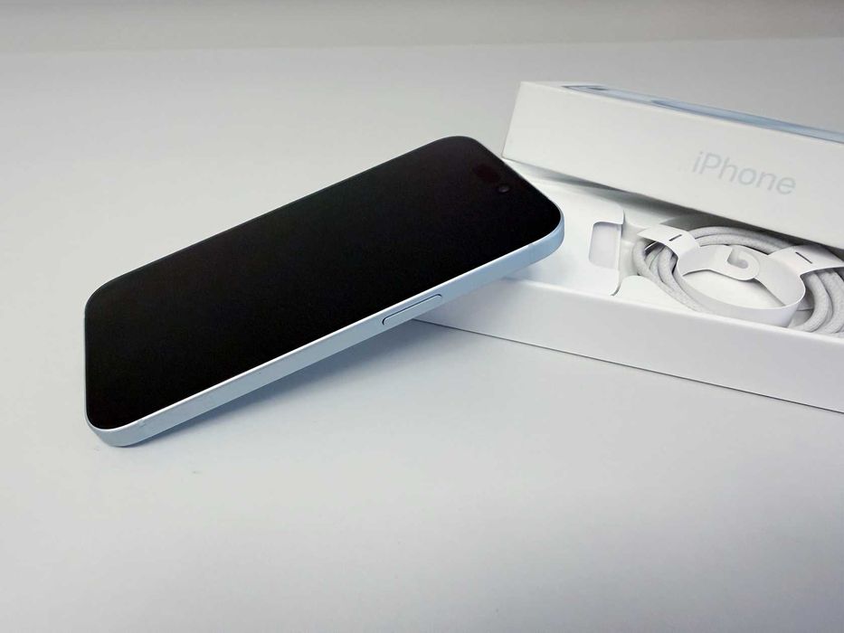 iphone 15 sky blue много запазен