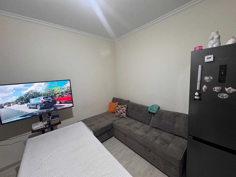 Срочно продаю свою 2-комнатую квартиру в новостройке около м. Дустлик