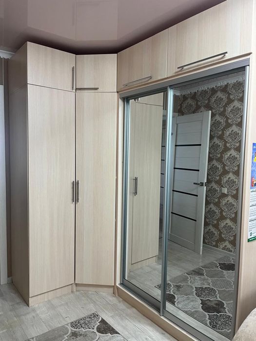 Продам диван и шкаф