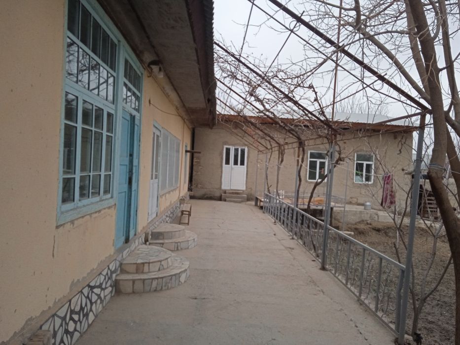 Hovli sotiladi 12 sotix