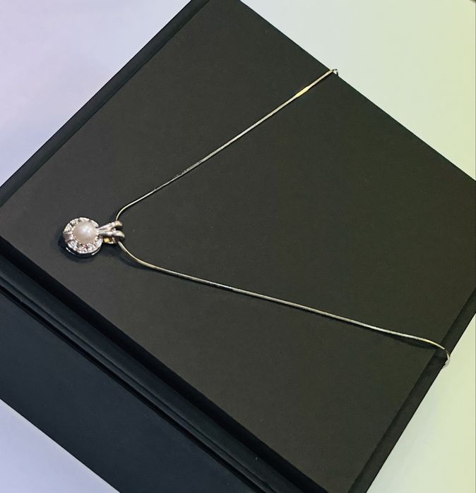 Италянско дамско колие бяло злато и перла