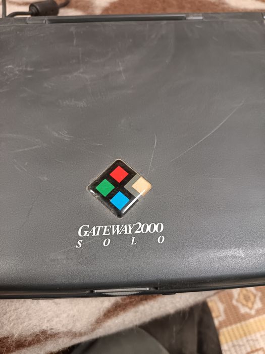 Laptop gateway 2000 solo