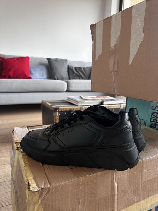 Haine noi cu eticheta