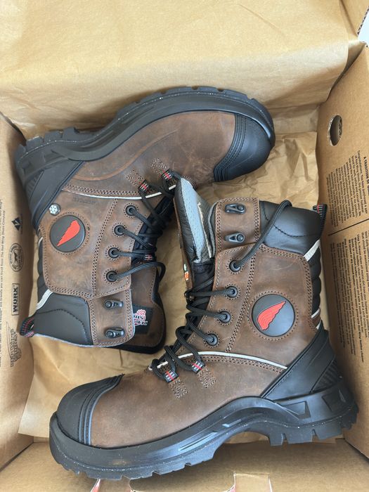 Продаю новые зимние ботинки Red Wing.