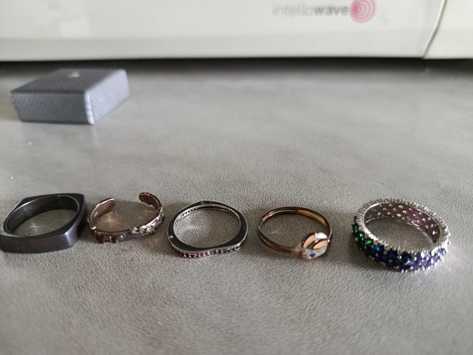 СРОЧНО продам коллекцию ювелирных изделий бусы кольца броши кулоны