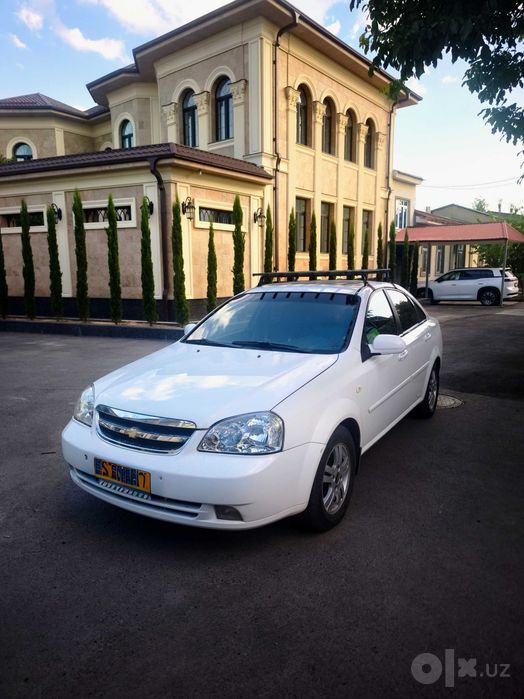 Продается Chevrolet Lacetti 1.8 AT, 2010 г.