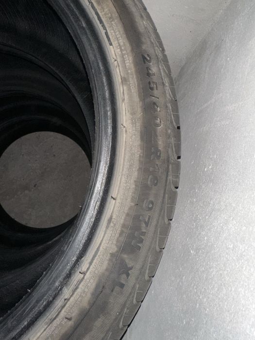 Продам резину 245/40r18 4 шт