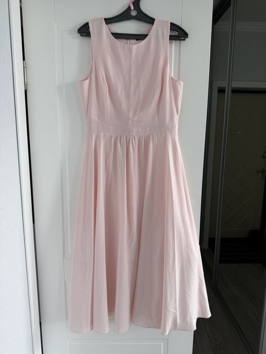 Продаю платья 42-44 размера