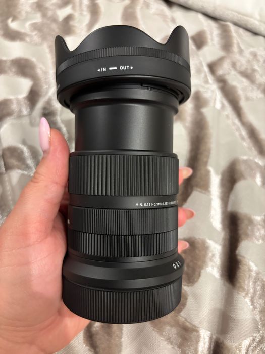 Sigma 18-50mm f/2.8 DC DN Contemporary - Canon EOS R (RF)