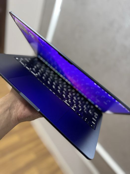MacBook Air M3 100%